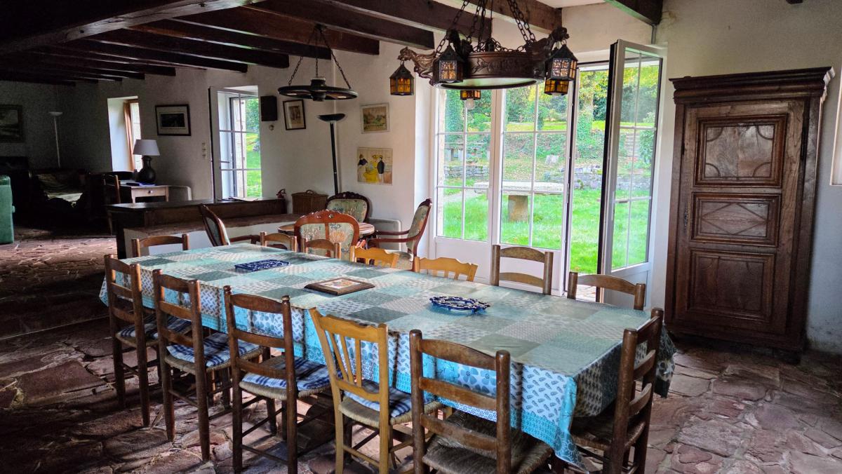 Campagne maison de famille piscine et dépendance