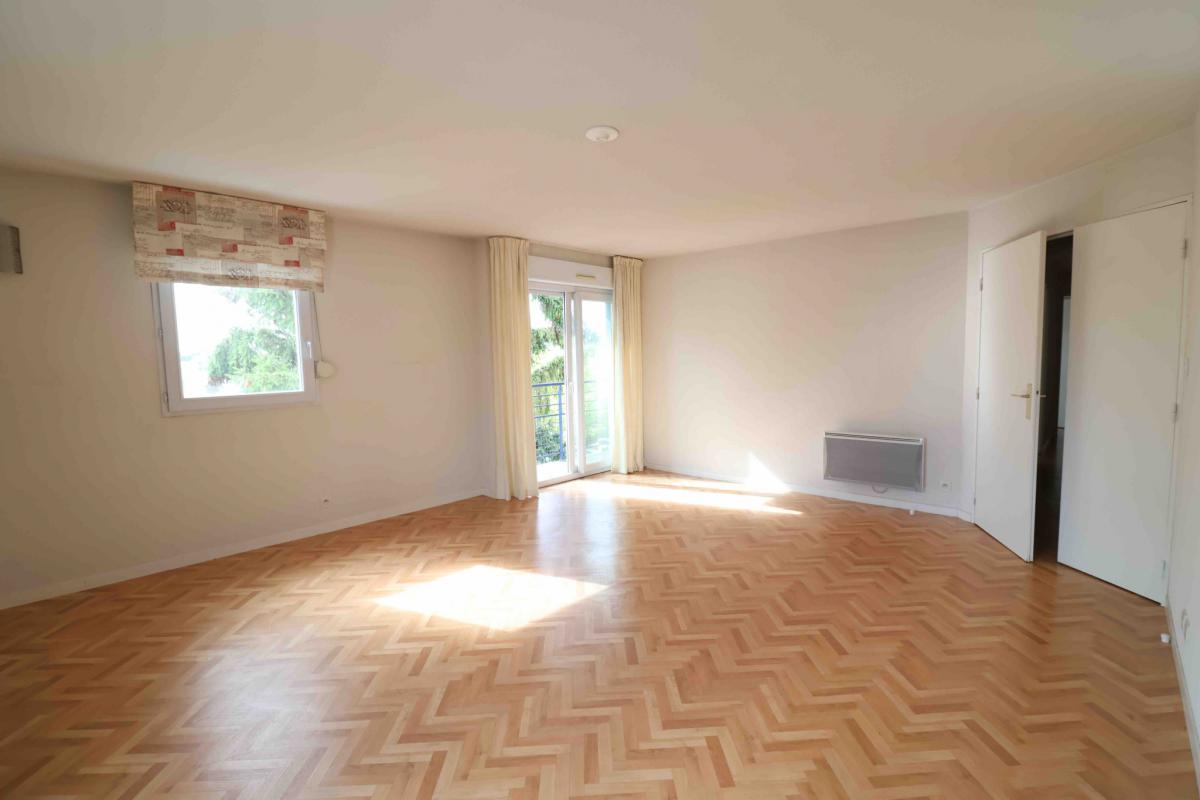 Centre appartement T4 balcon + parking couvert sécurisé