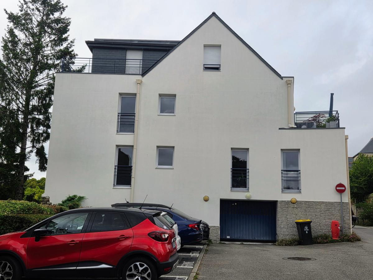 Centre appartement T4 balcon + parking couvert sécurisé