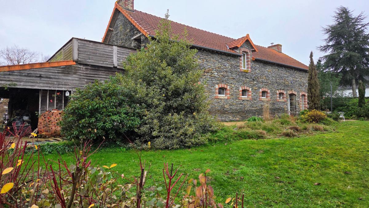 Propriété rénovée terrasses et parc garage