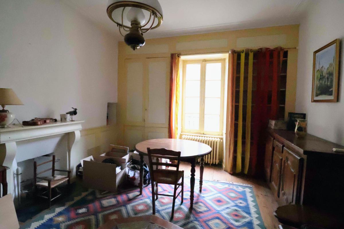 Centre-ville historique appartement ancien 2 ch 