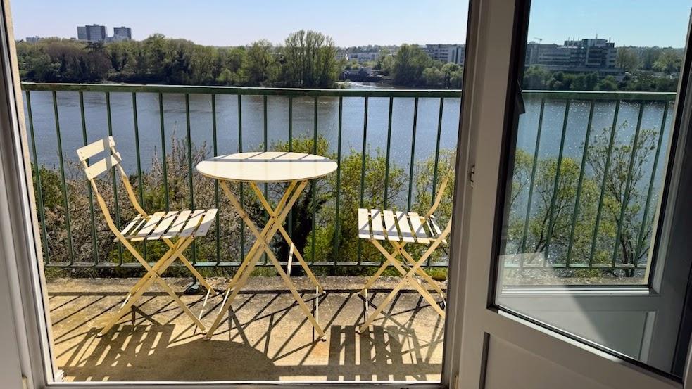 Appartement-balcon terrasse avec vue Loire + garage