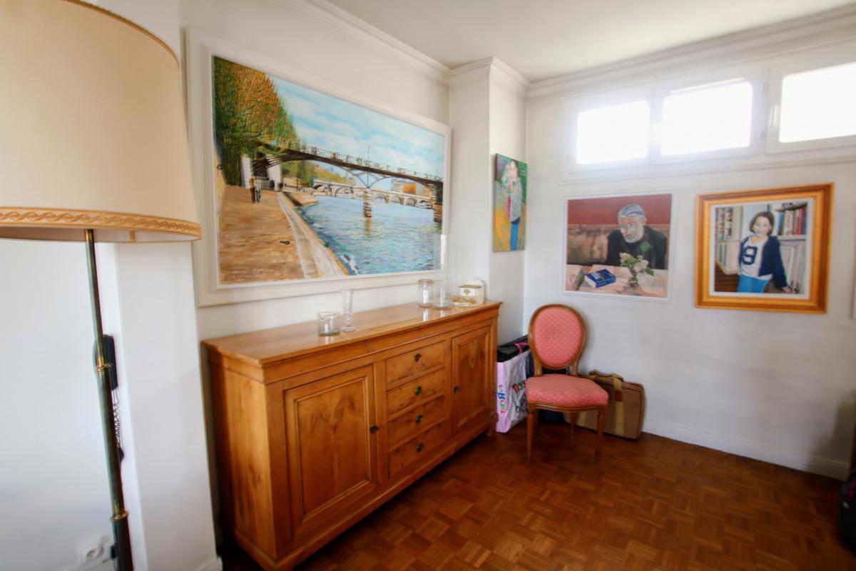 Exclusivité Commerce appartement cave + parking 