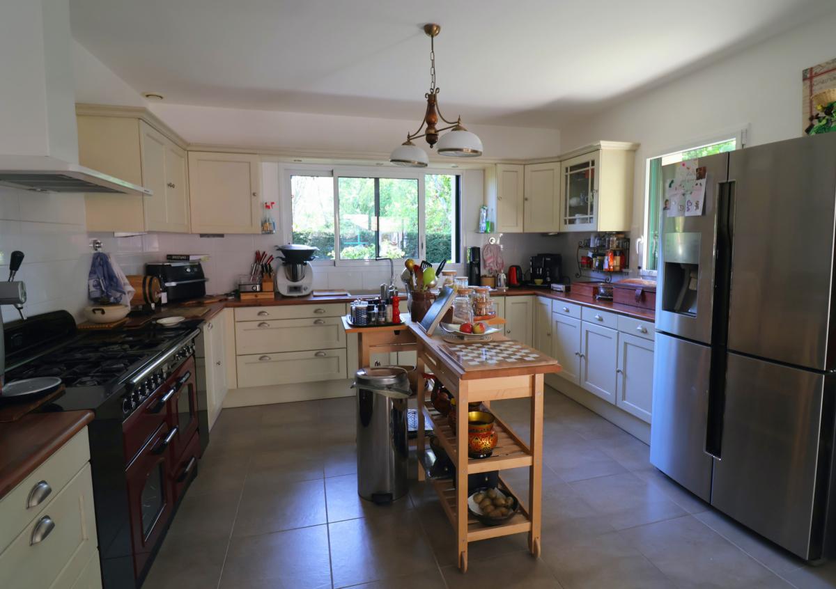 Propriété contemporaine 4 ch et parc arboré