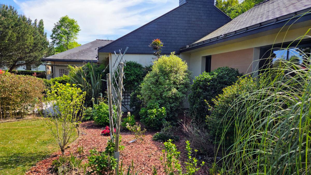 Propriété contemporaine 4 ch et parc arboré