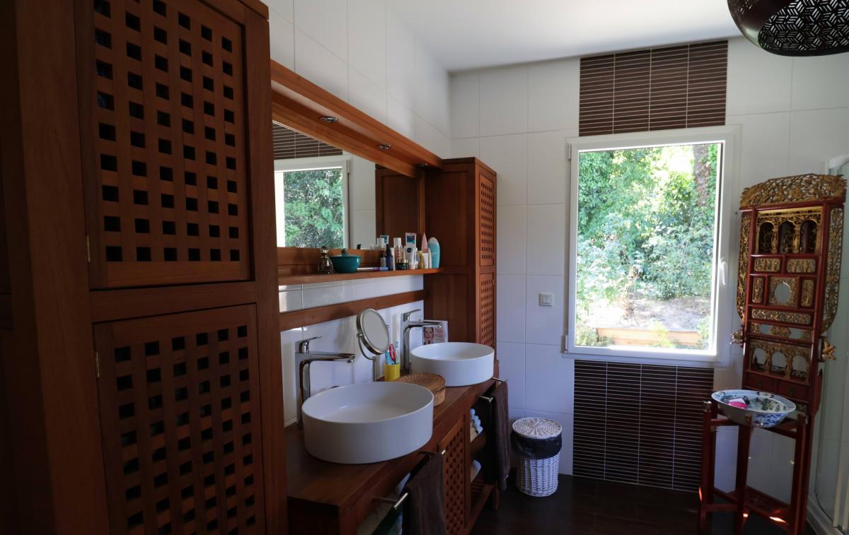 Propriété contemporaine 4 ch et parc arboré