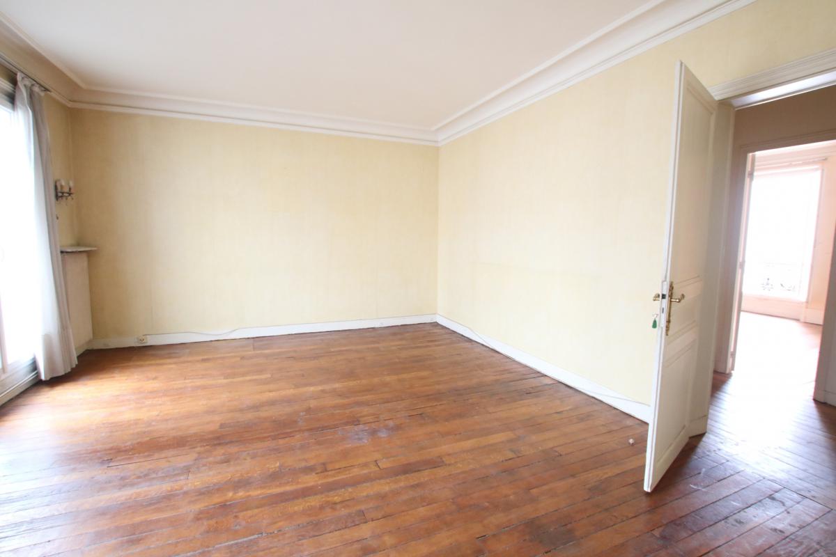 Alésia appartement Haussmanien 2 ch cave ascenseur