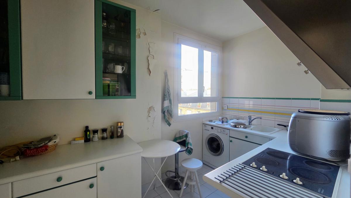 Appartement T2 dernier étage cave + parking 