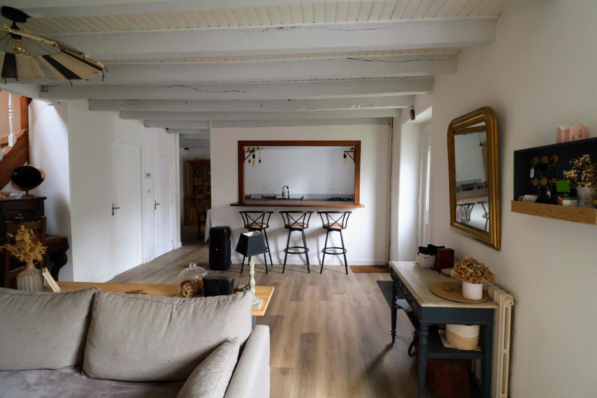 Maison ancienne 3 ch dépendance jardin