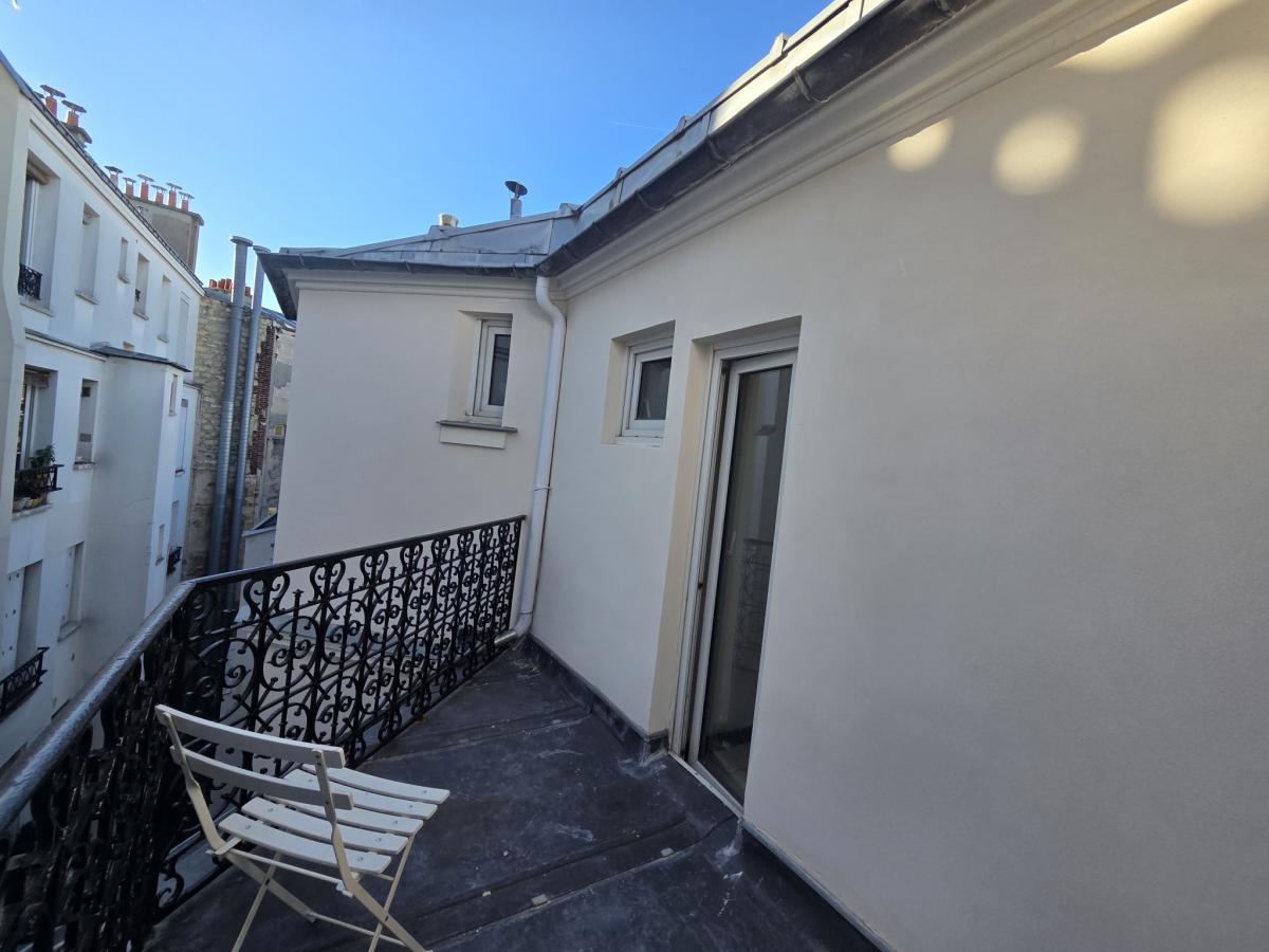 La Butte-aux-Cailles appartement-terrasse T1 bis à rénover